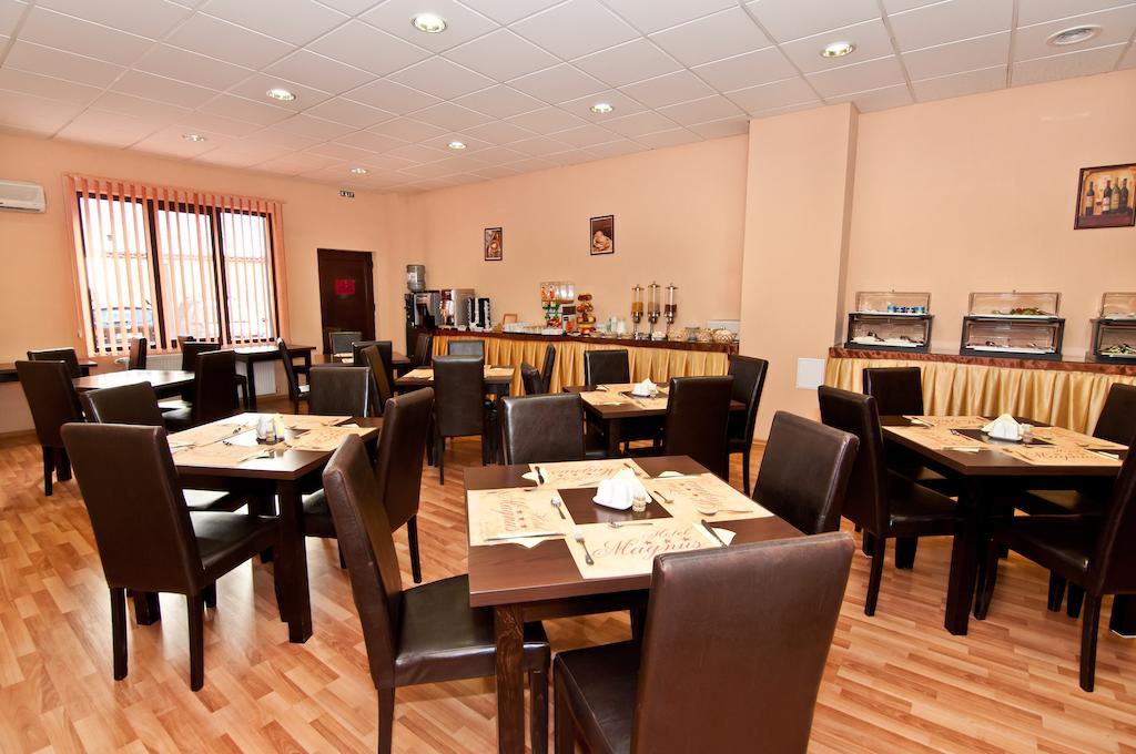 Hotel Magnus Galati Экстерьер фото