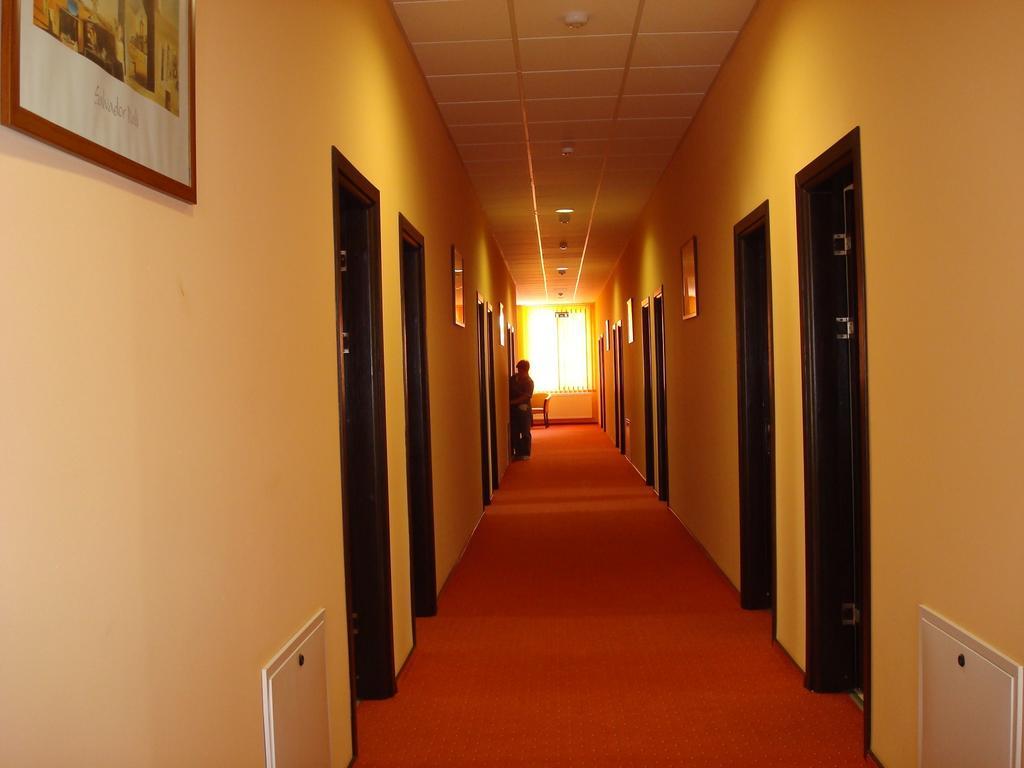 Hotel Magnus Galati Экстерьер фото